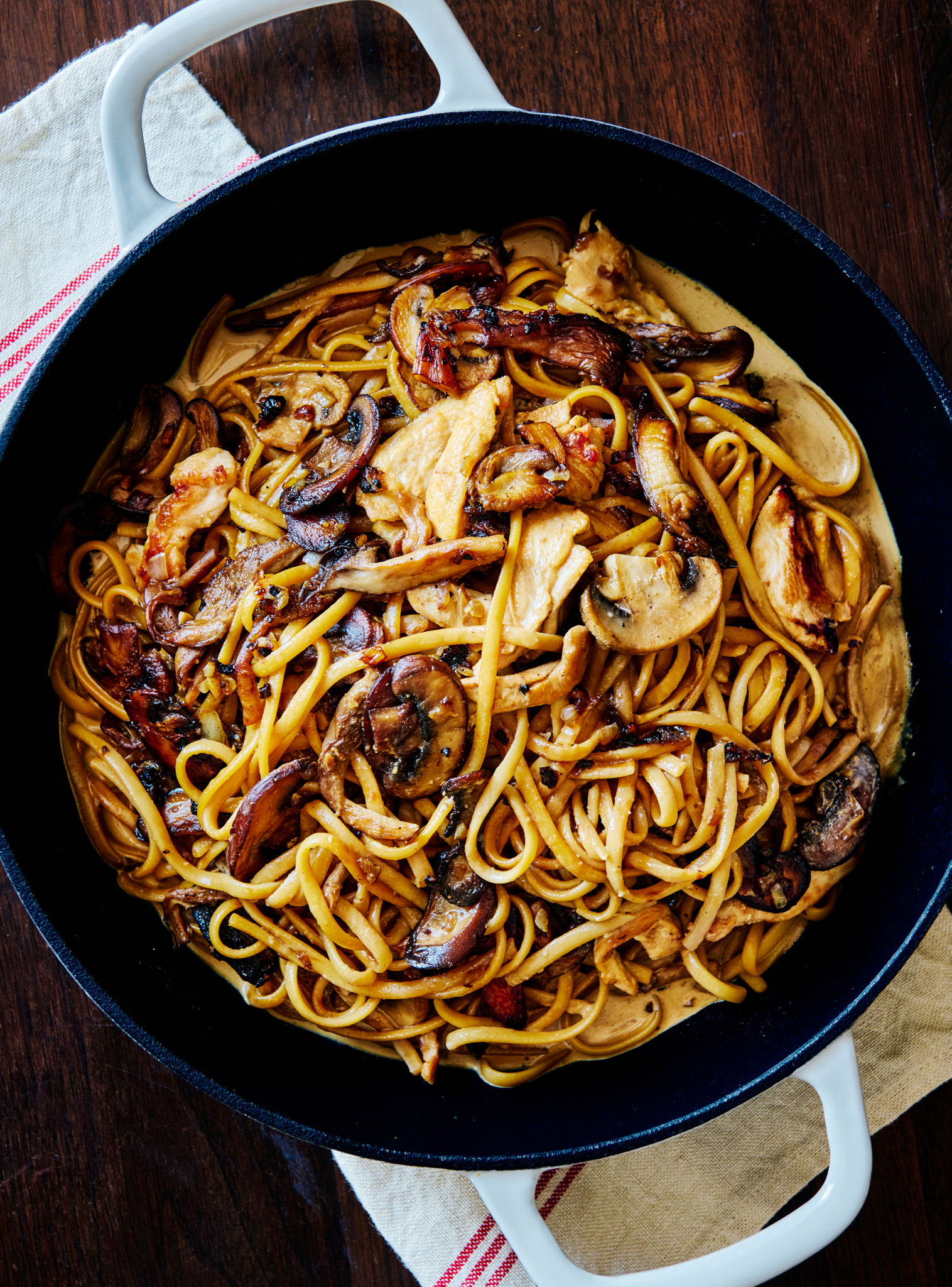 Minute One-Pot Creamy Chicken Mushroom Pasta for Easy Weeknights