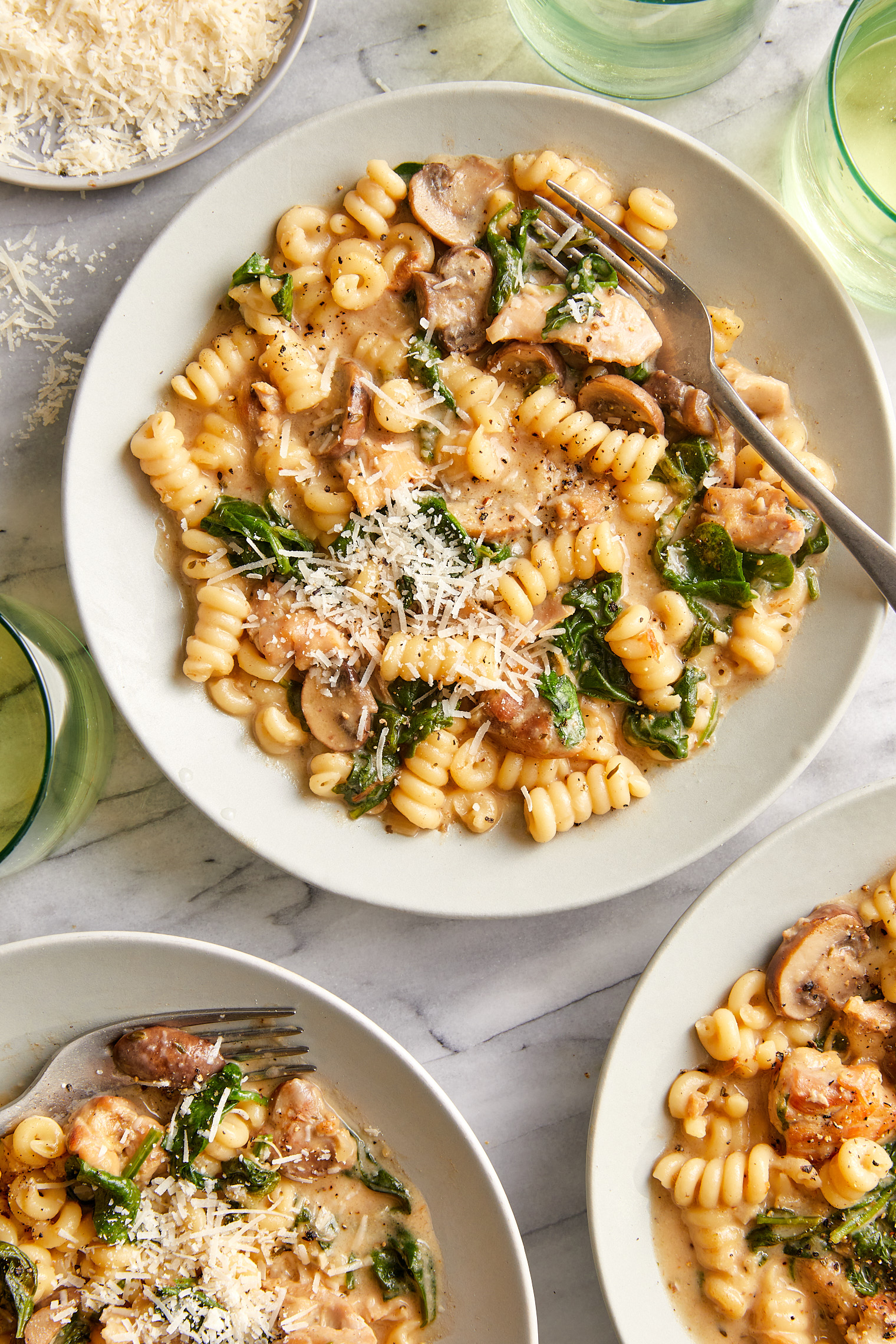 No-Fuss One-Pot Creamy Chicken Mushroom Pasta: Rich Flavor, Minimal Cleanup